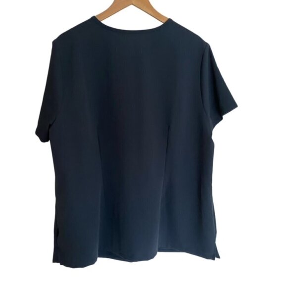 NWT Figs Casma 3 Pocket Scrub Top in Dark Harbor 3XL - Picture 4 of 5